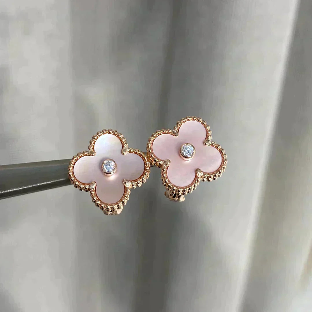 [Love's Uplift]CLOVER MEDIUM 1 MOTIFS  PINK MOP DIAMOND EARRINGS