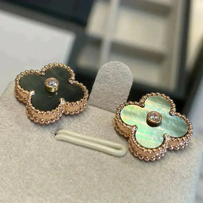 [Love's Uplift]CLOVER MEDIUM 1 MOTIFS GRAY MOP  DIAMOND EARRINGS