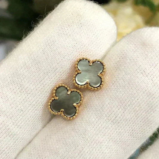[Love's Uplift]CLOVER MINI 9.5MM GRAY MOP EARRINGS