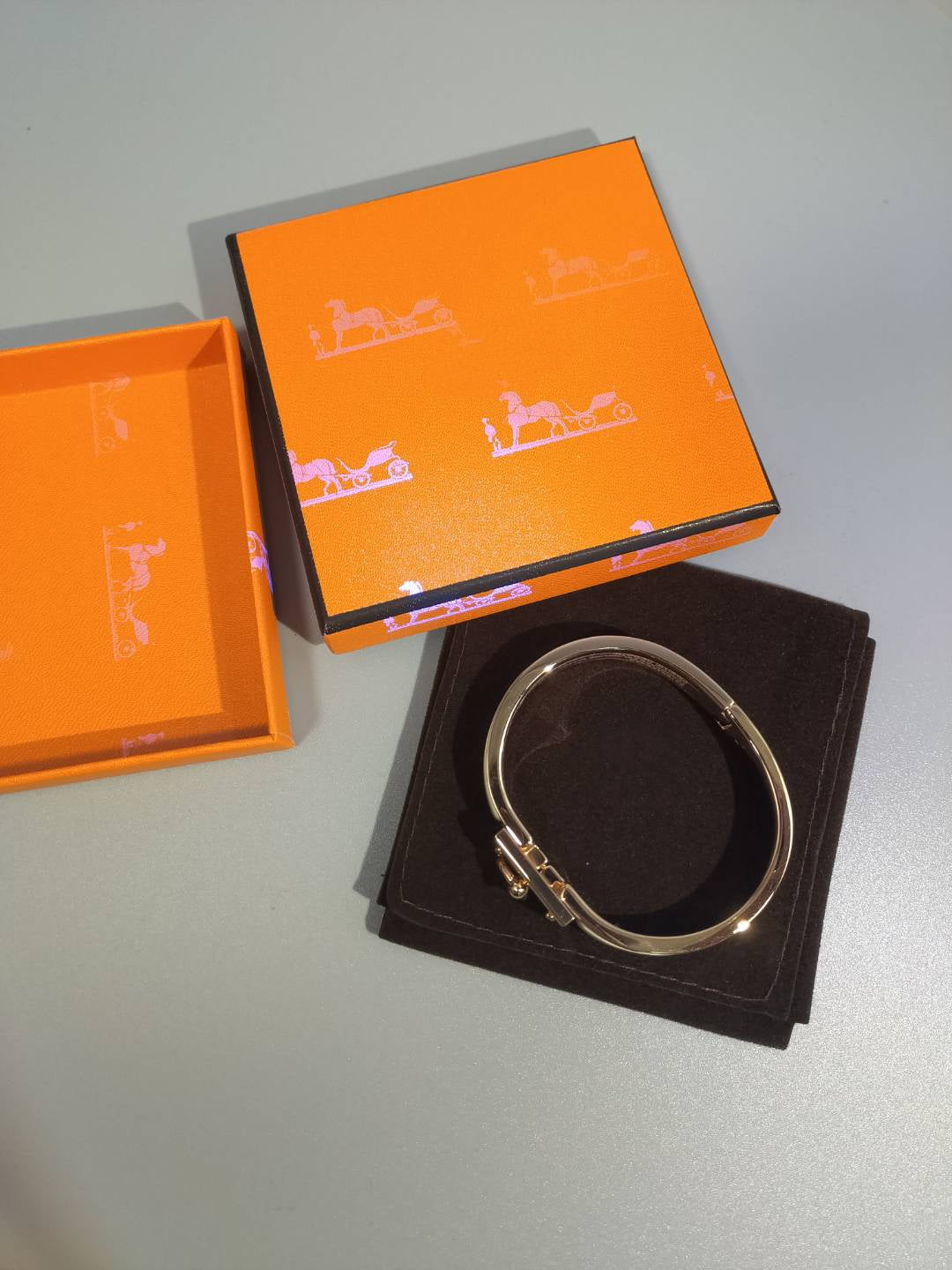 [Love's Uplift]H ORANGE BRACELET