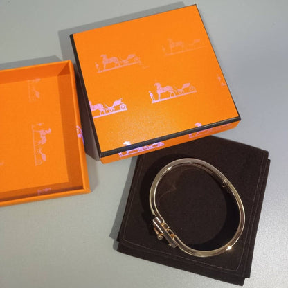 [Love's Uplift]H YELLOW BRACELET