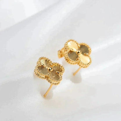[Love's Uplift]CLOVER MEDIUM 1 MOTIFS LASER EARRINGS