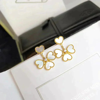 [Love's Uplift]CLOVER SWEET WHITE MOP EARRINGS