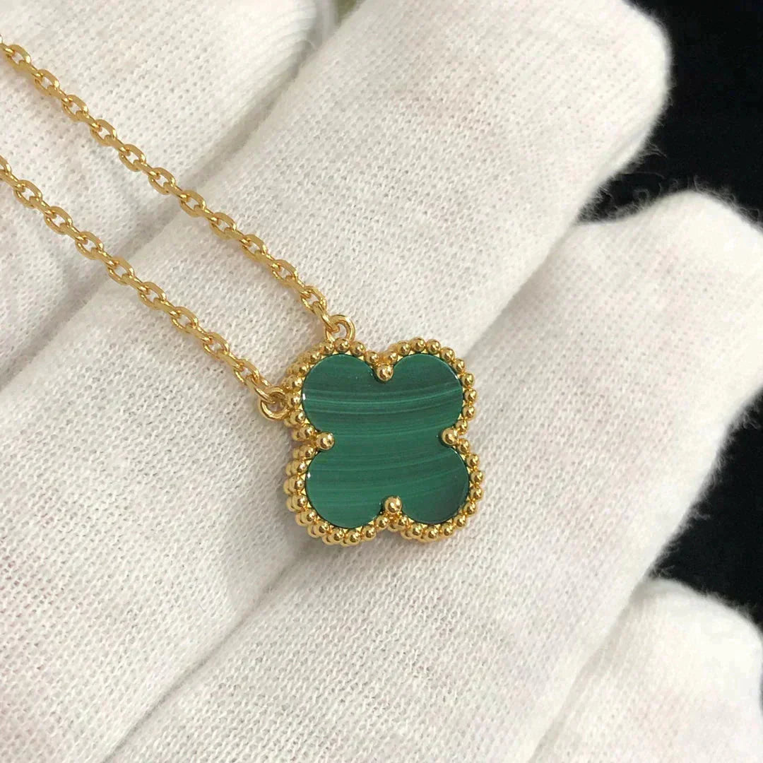 [Love's Uplift]CLOVER 15MM MALACHITE SINGLE FLOWER  NECKLACE