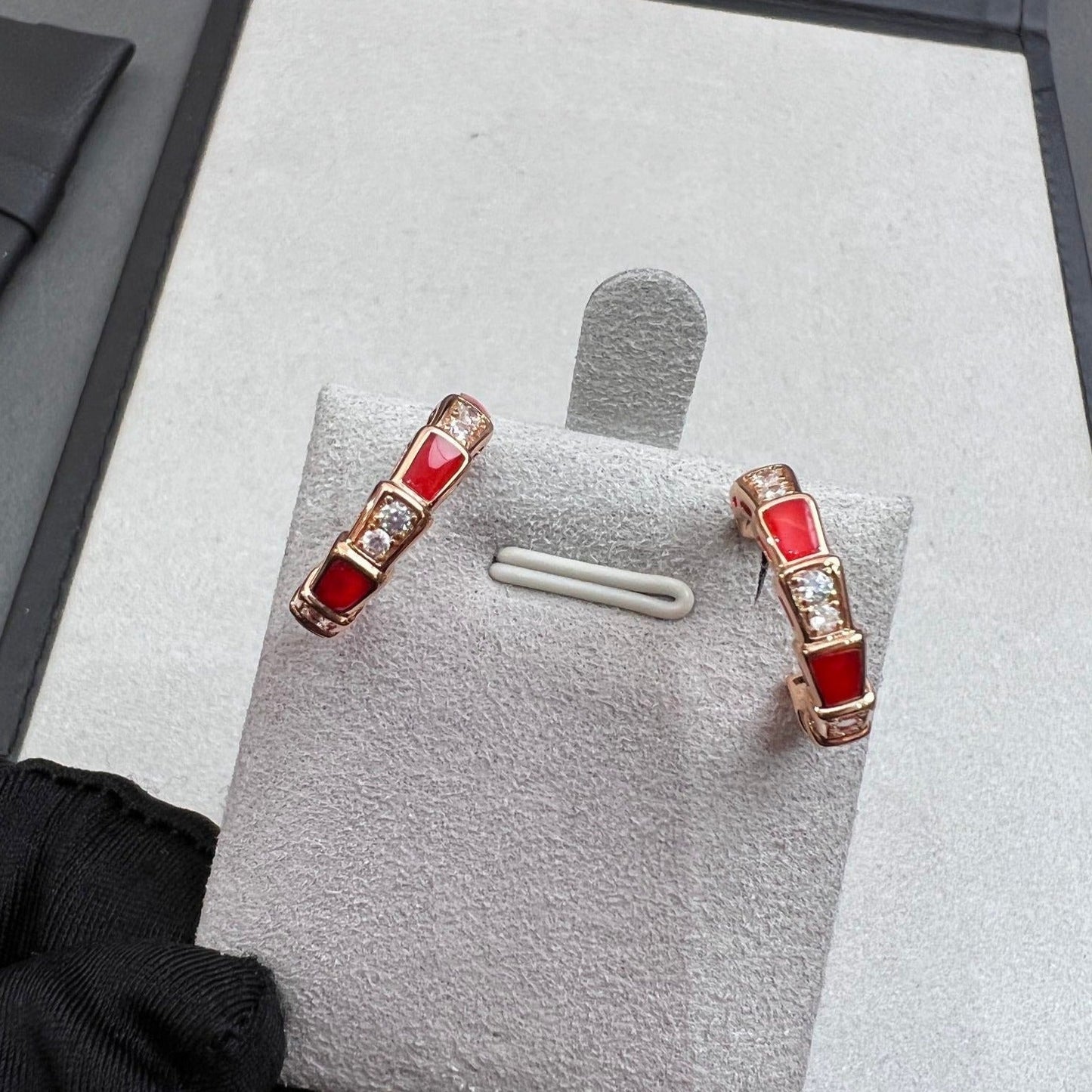 [Love's Uplift]SERPENTI CARNELIAN PINK GOLD EARRINGS