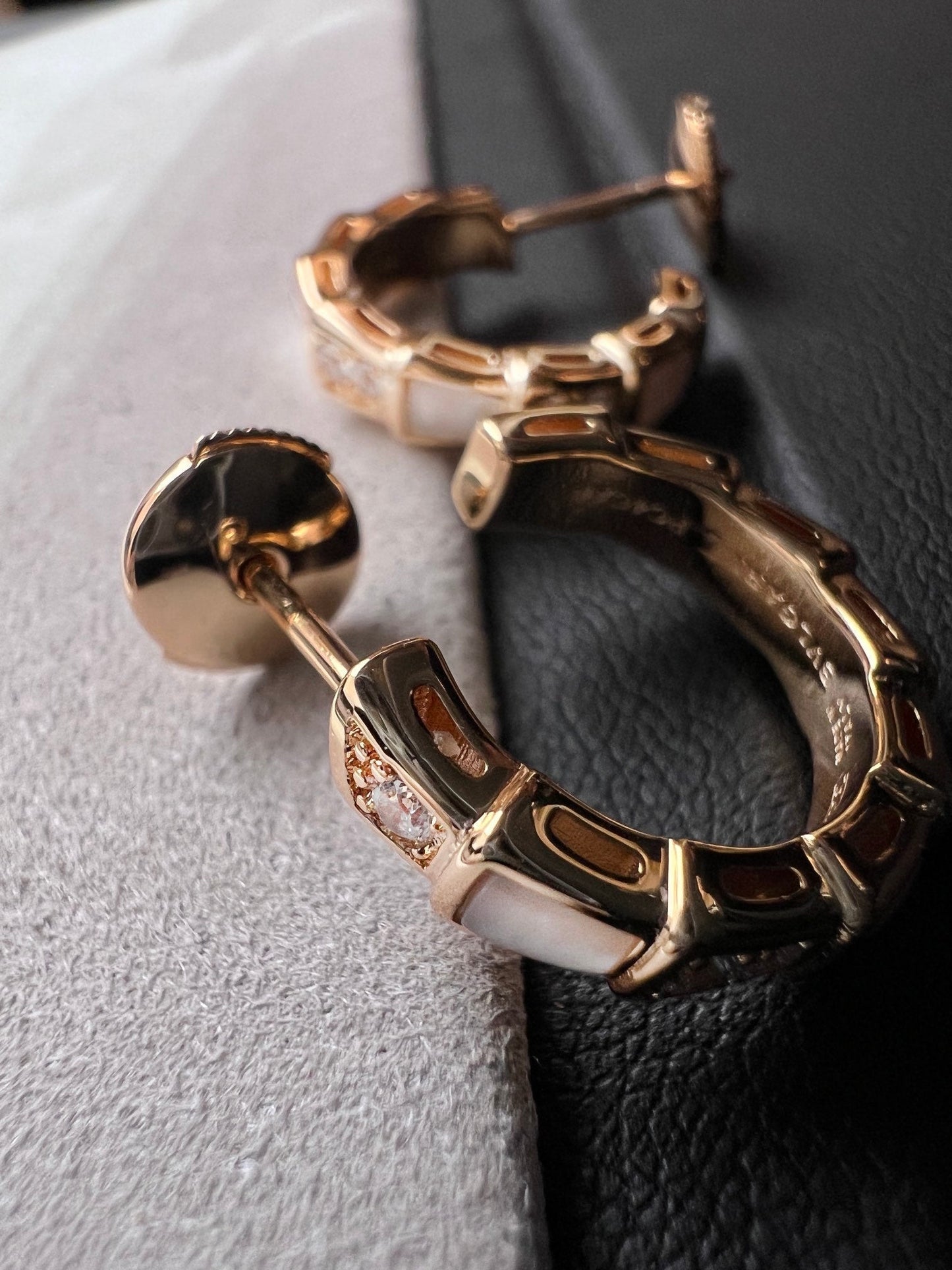 [Love's Uplift]SERPENTI MOP PINK GOLD EARRINGS