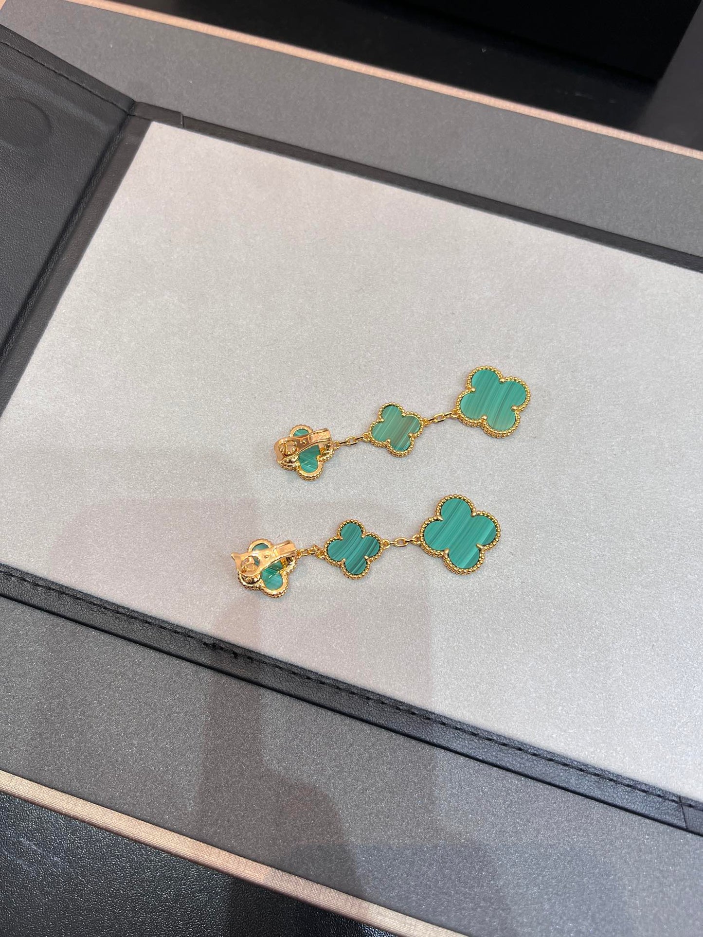 [Love's Uplift]CLOVER MALACHITE 3 MOTIFS GOLD