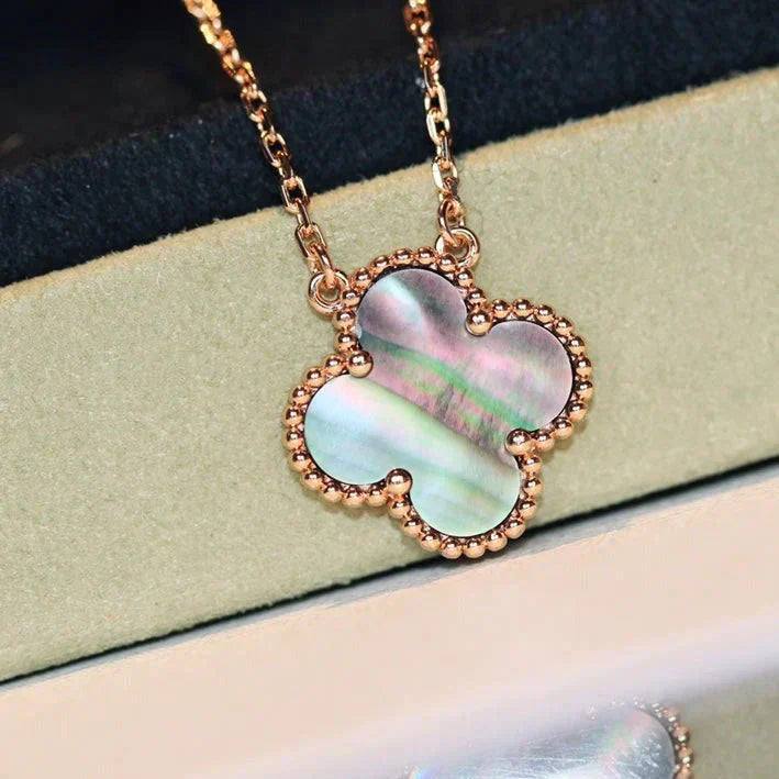 [Love's Uplift]CLOVER 15MM  GRAY MOTHER OF PEARL NECKLACE