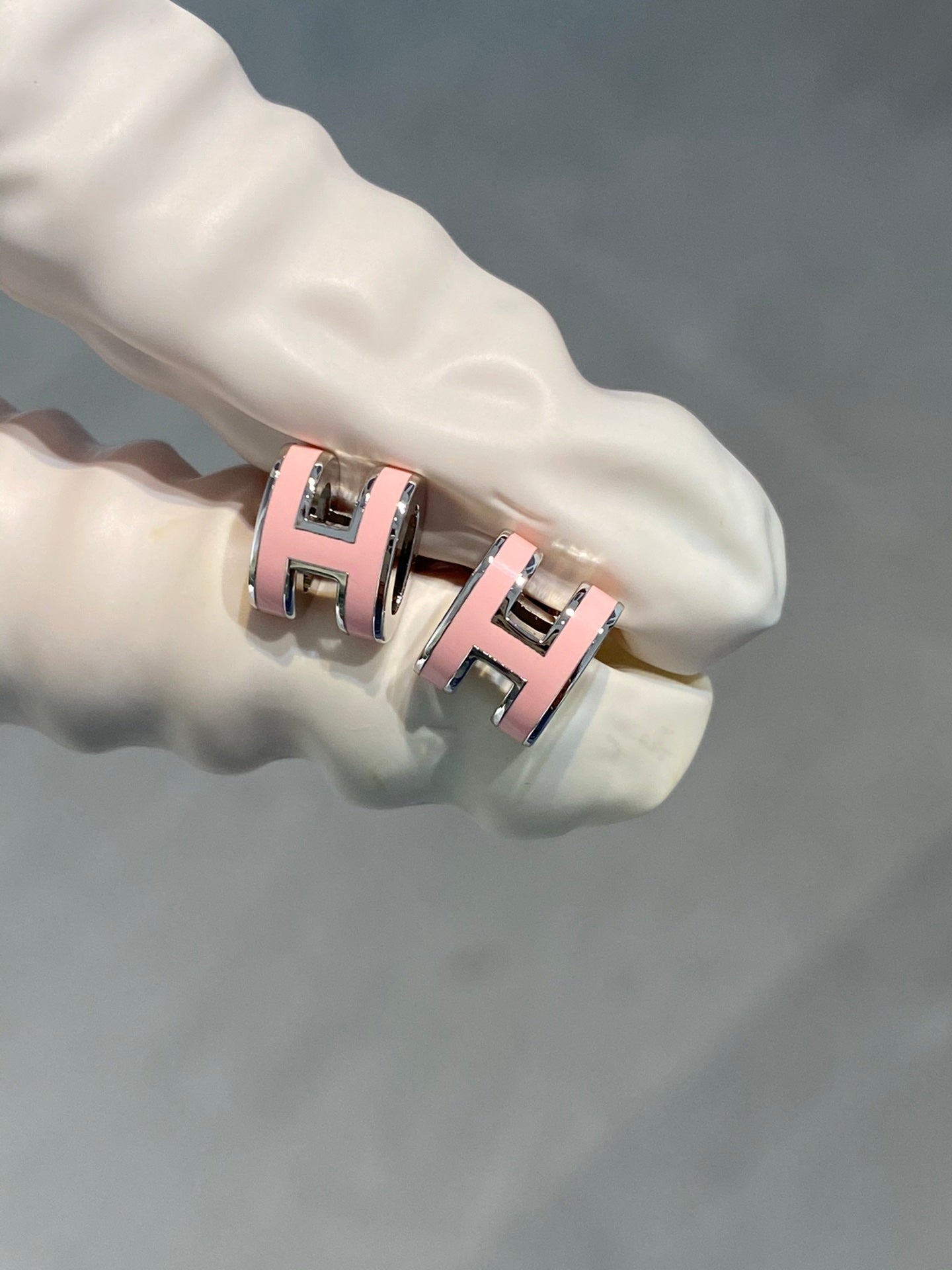 [Love's Uplift]MINI POP H SILVER EARRINGS PINK