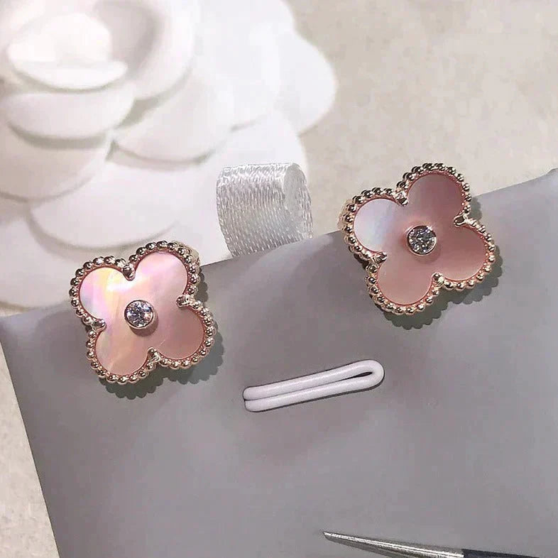 [Love's Uplift]CLOVER MEDIUM 1 MOTIFS  PINK MOP DIAMOND EARRINGS
