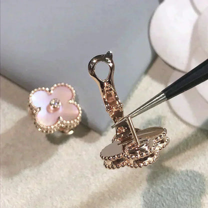 [Love's Uplift]CLOVER MEDIUM 1 MOTIFS  PINK MOP DIAMOND EARRINGS