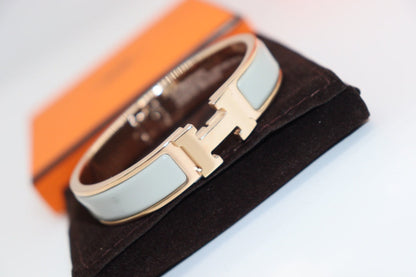 [Love's Uplift]H LIGHT BLUE BRACELET