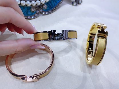 [Love's Uplift]H CHAMPAGNE BRACELET