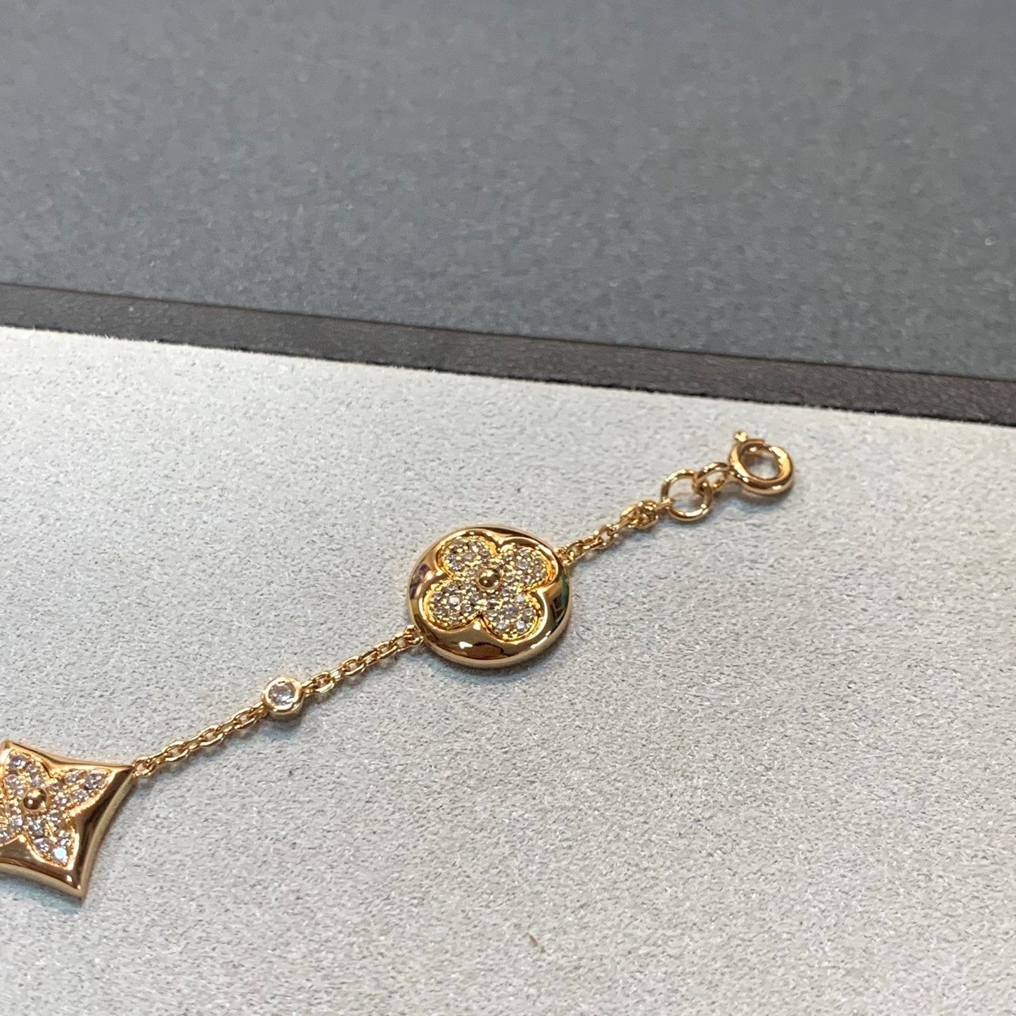 [Love's Uplift]STAR AND SUN 4 MOTIFS GOLD DIAMONDS BRACELET