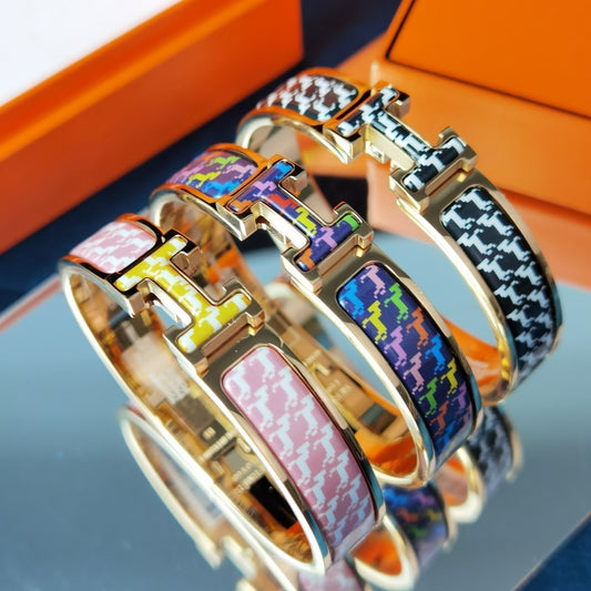 [Love's Uplift]H HORSE BRACELET 12MM