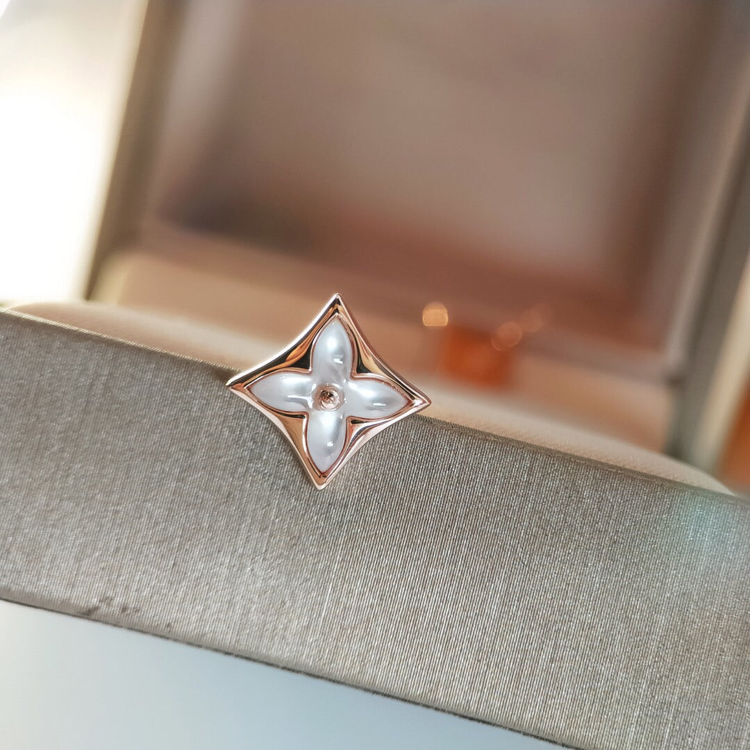 [Love's Uplift]STAR MOP PINK GOLD EARRINGS
