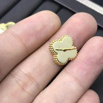 [Love's Uplift]CLOVER MINI 9.5MM LASER EARRINGS