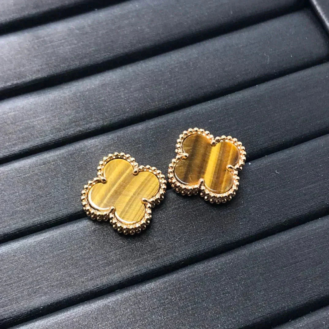 [Love's Uplift]CLOVER MEDIUM 1 MOTIFS TIGER EYE EARRINGS