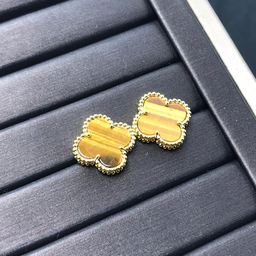 [Love's Uplift]CLOVER MEDIUM 1 MOTIFS TIGER EYE EARRINGS