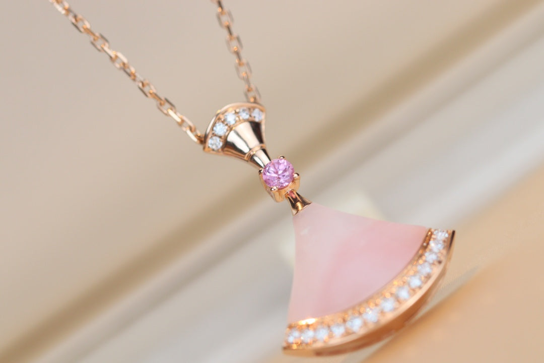 [Love's Uplift]DREAM NECKLACE PINK MOP DIAMOND