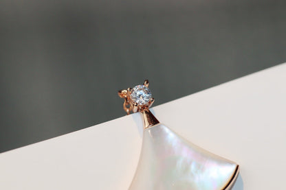 [Love's Uplift]DREAM NECKLACE WHITE MOP PINK GOLD 1 DIAMOND