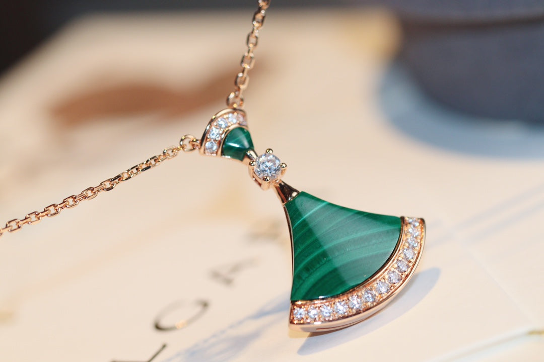 [Love's Uplift]DREAM NECKLACE MALACHITE DIAMOND