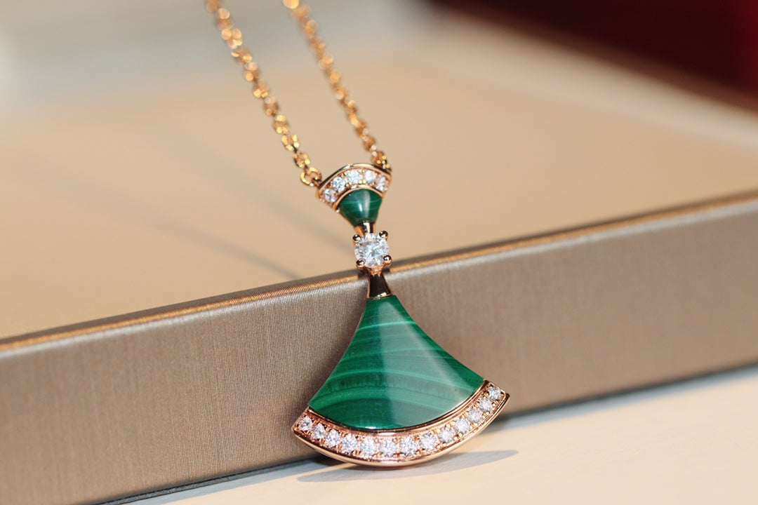 [Love's Uplift]DREAM NECKLACE MALACHITE DIAMOND