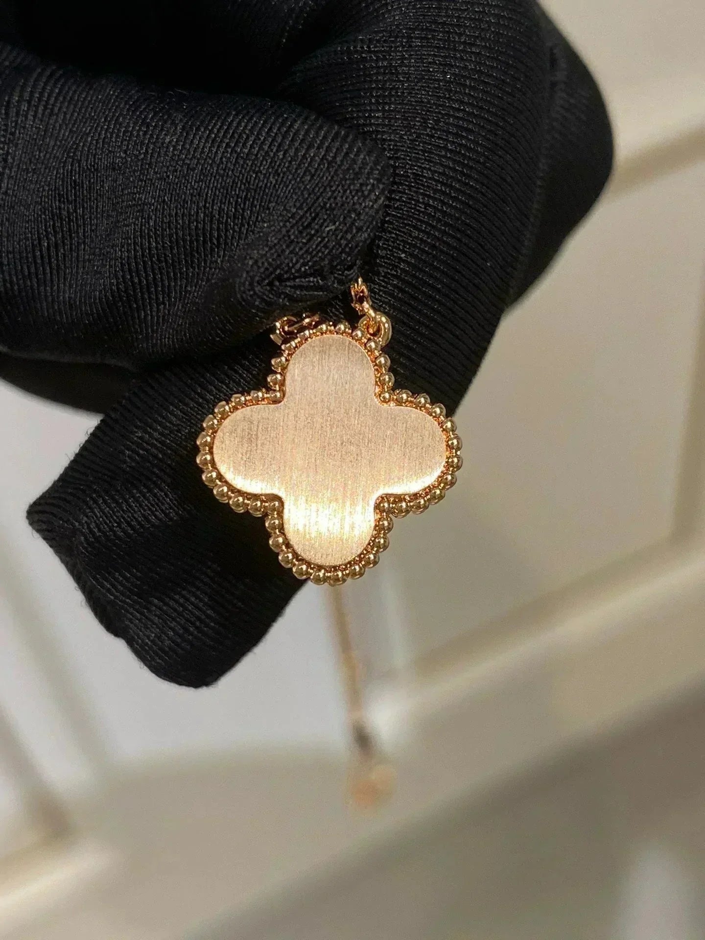 [Love's Uplift]CLOVER 15MM DIAMOND RHODONITE NECKLACE