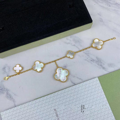 [Love's Uplift]MAGIC CLOVER MOP GOLD BRACELET 5 MOTIFS