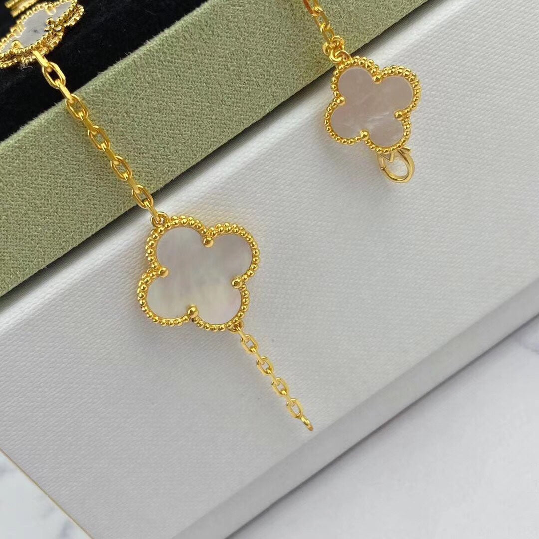 [Love's Uplift]MAGIC CLOVER MOP GOLD BRACELET 5 MOTIFS
