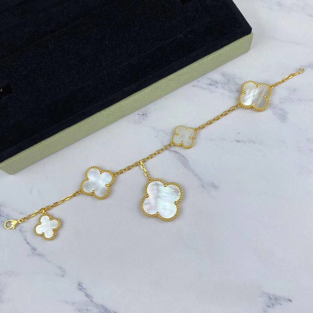 [Love's Uplift]MAGIC CLOVER MOP GOLD BRACELET 5 MOTIFS