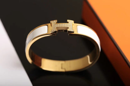 [Love's Uplift]H BRACELET GOLD DIAMOND
