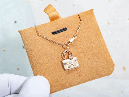 [Love's Uplift]AMULETTE PEDANT ROSE GOLD NECKLACE