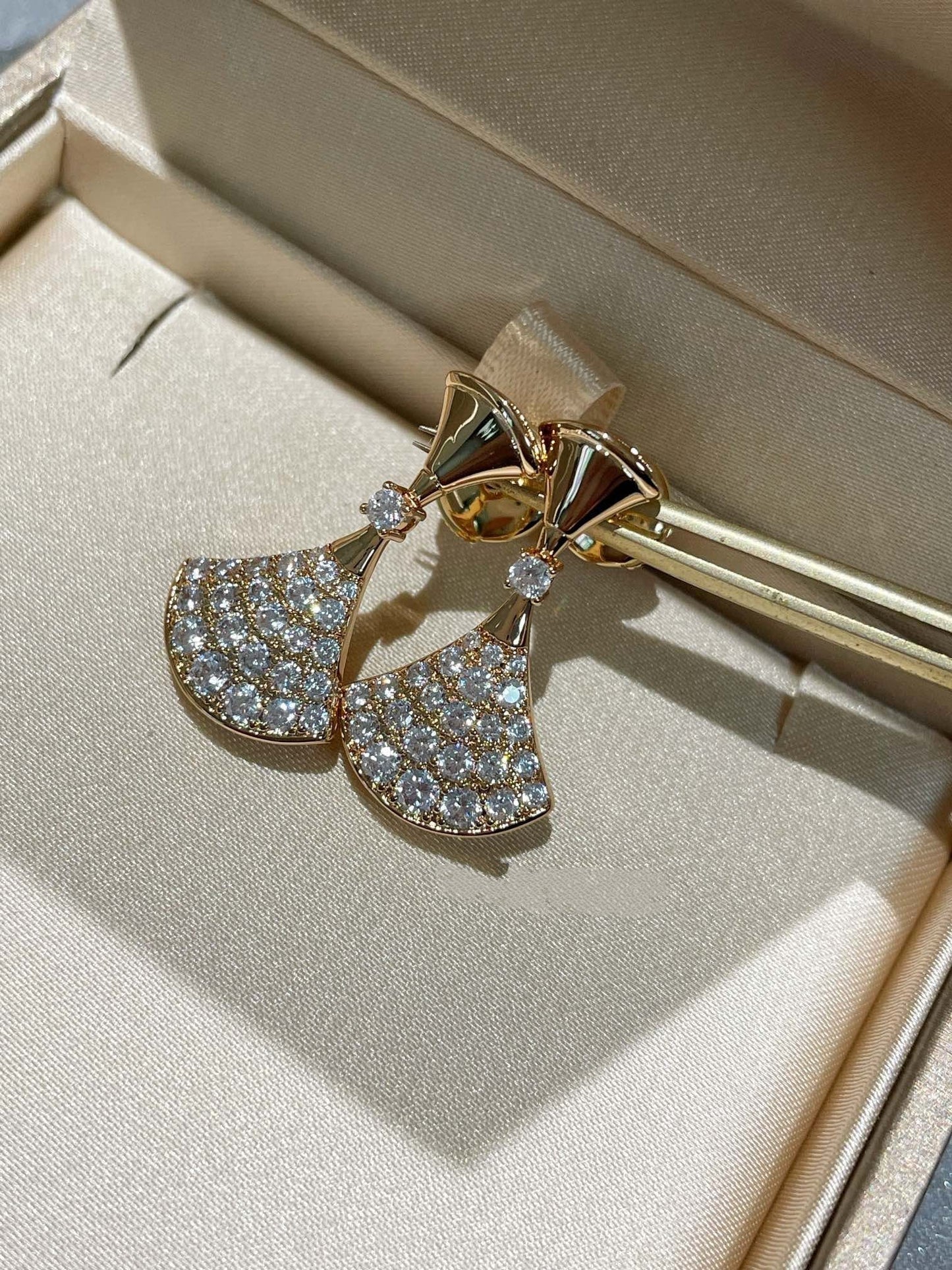 [Love's Uplift]DREAM EARRINGS DIAMOND