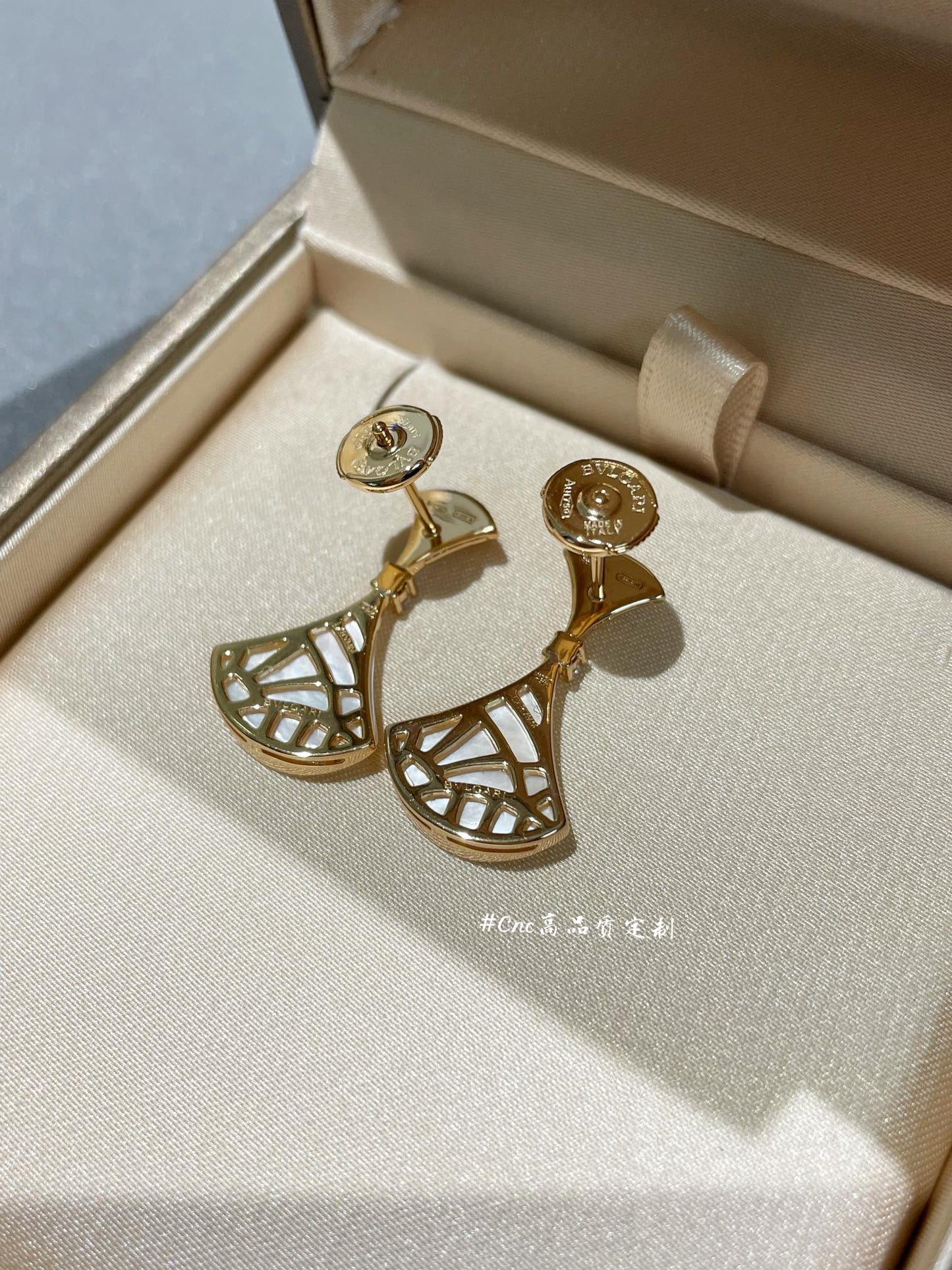 [Love's Uplift]DREAM MOP 1 DIAMOND EARRINGS
