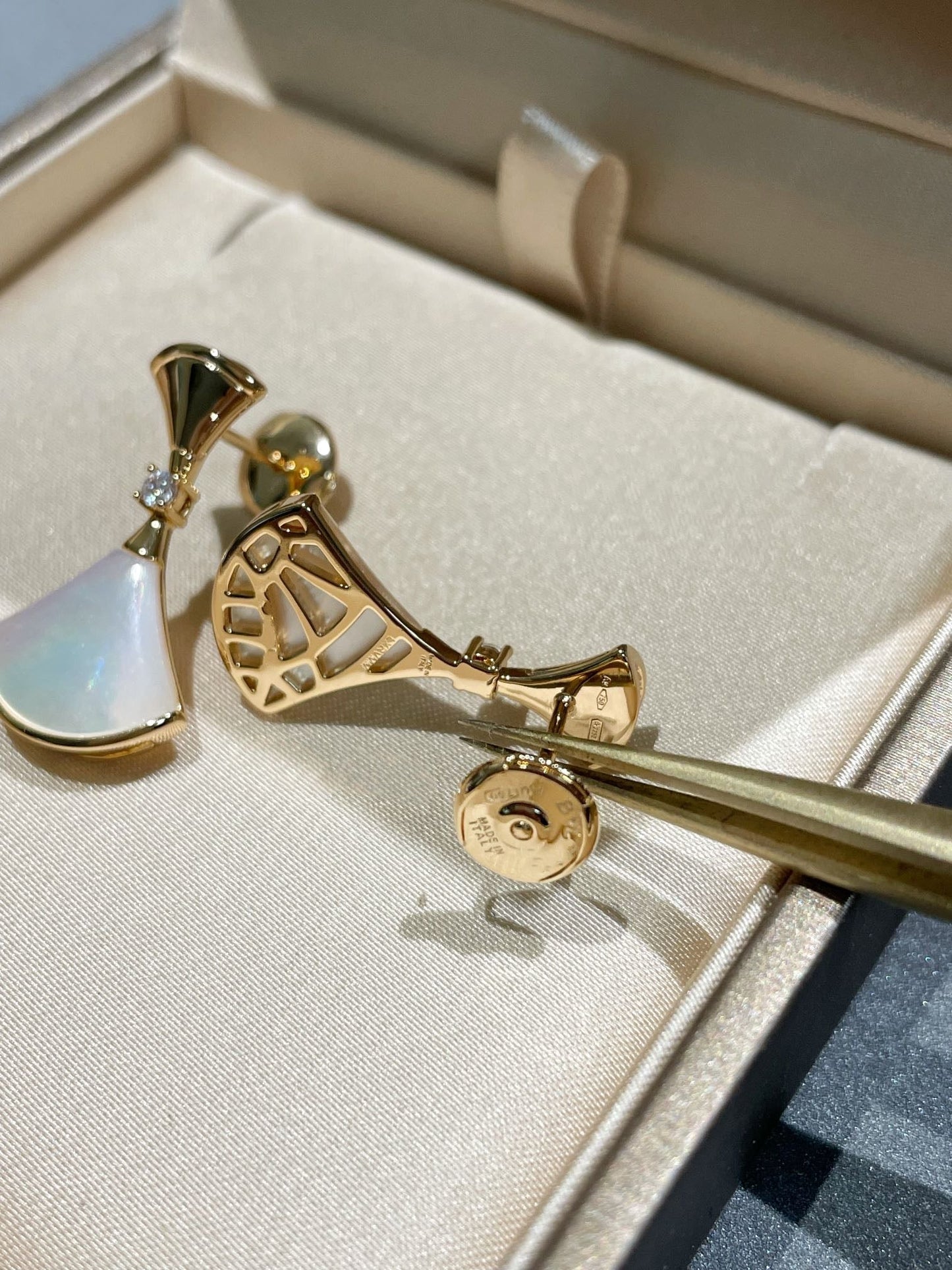 [Love's Uplift]DREAM MOP 1 DIAMOND EARRINGS