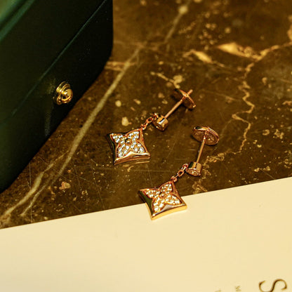 [Love's Uplift]STAR DIAMONDS EARRINGS GOLD