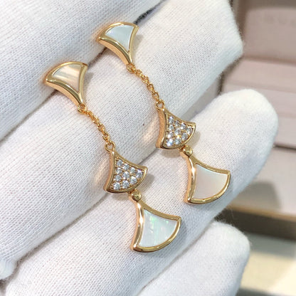[Love's Uplift]DREAM EARRINGS 3 MOTIFS DIAMOND MOP PINK GOLD