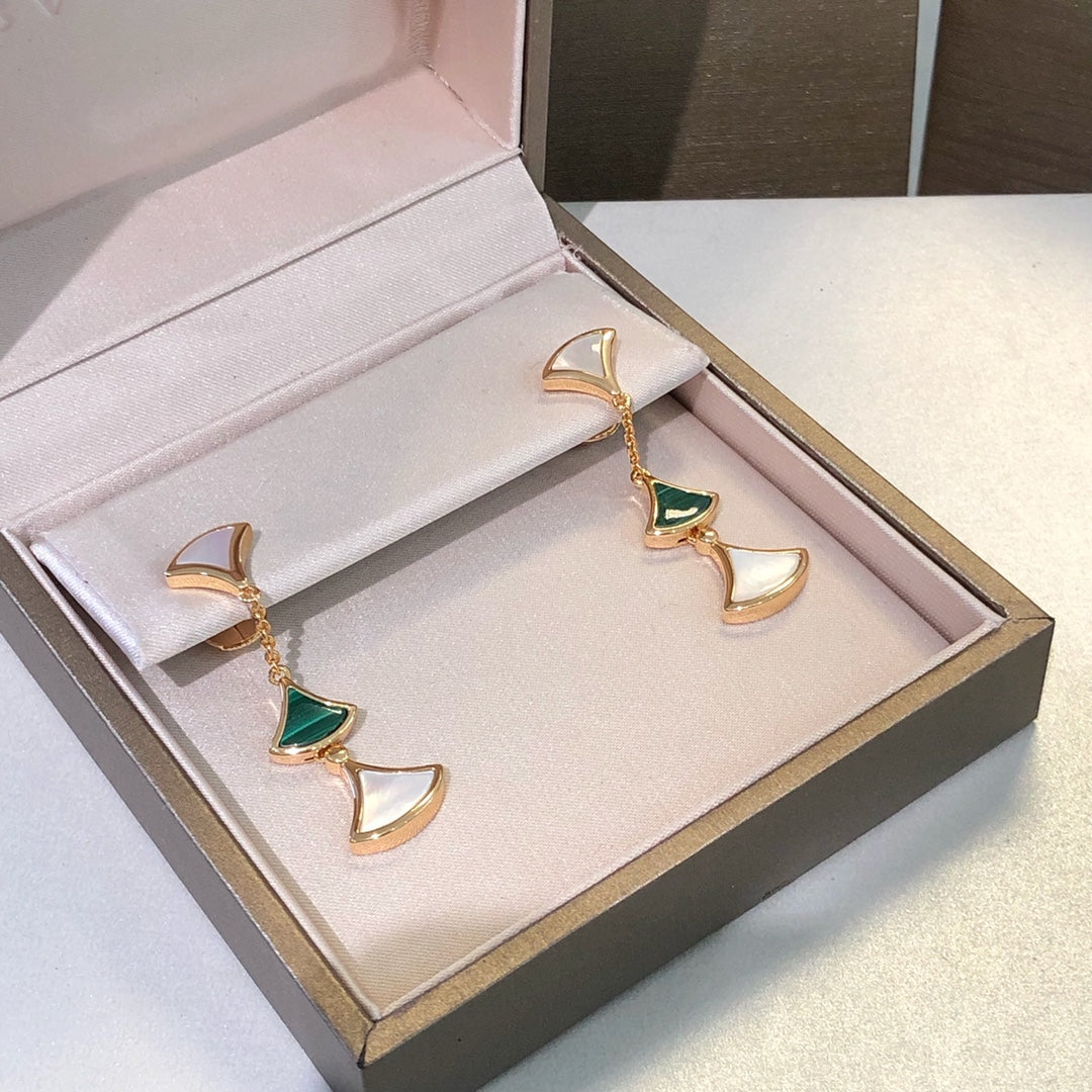 [Love's Uplift]DREAM EARRINGS 3 MOTIFS MALACHITE MOP PINK GOLD