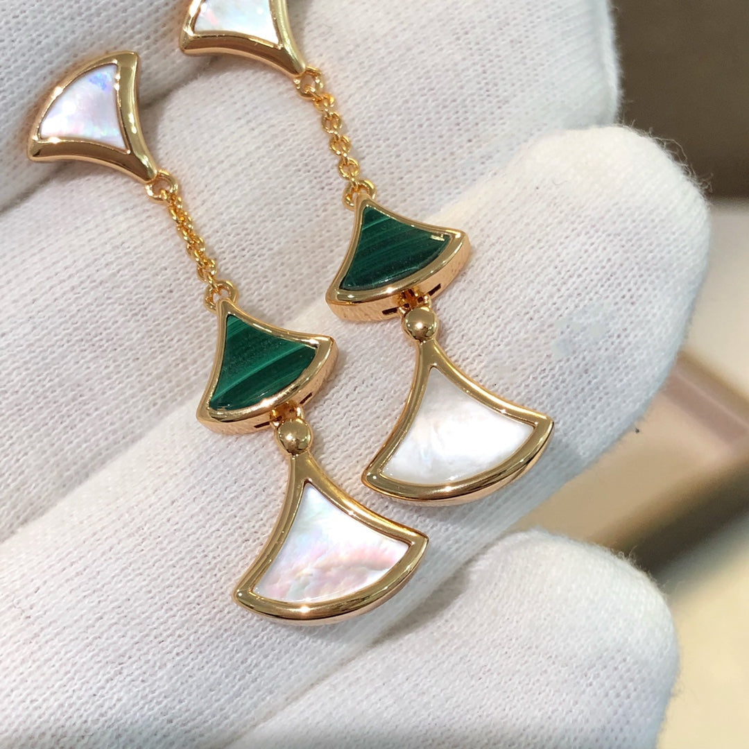 [Love's Uplift]DREAM EARRINGS 3 MOTIFS MALACHITE MOP PINK GOLD
