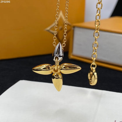 [Love's Uplift]LOUISETTE PEDANT GOLD NECKLACE