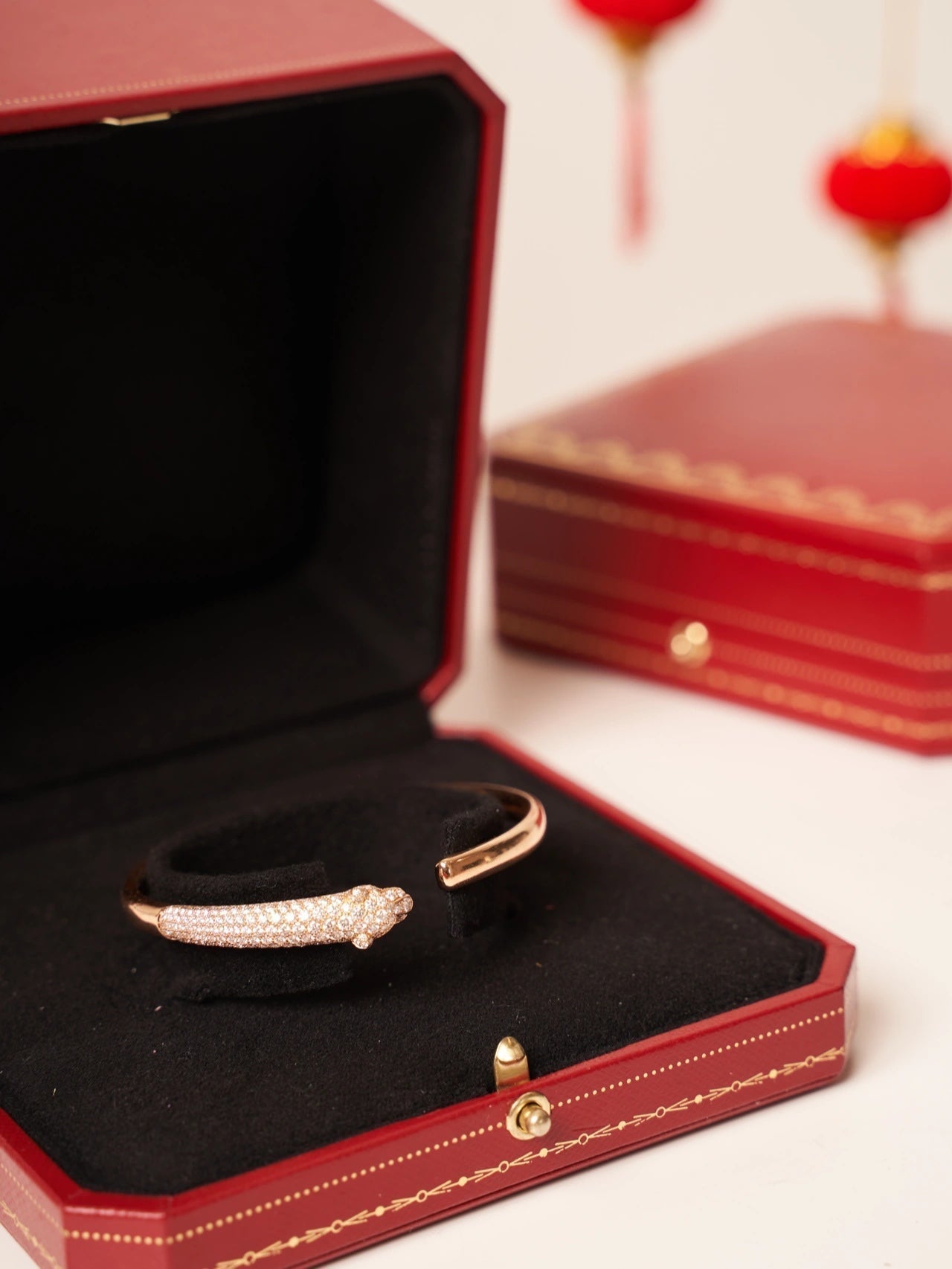 [Love's Uplift]PANTHERE ROSE GOLD DIAMOND OPEN BRACELET