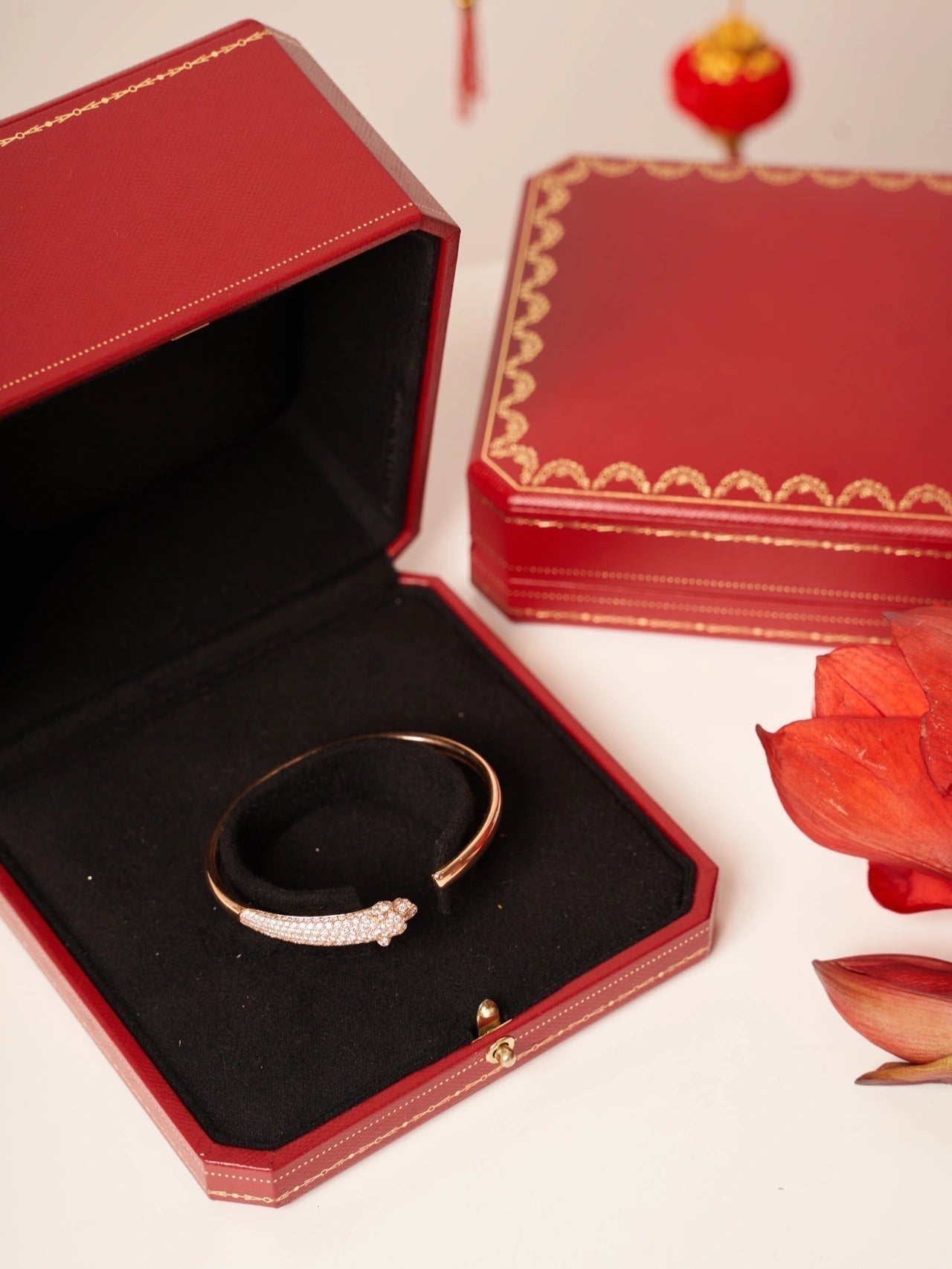 [Love's Uplift]PANTHERE ROSE GOLD DIAMOND OPEN BRACELET