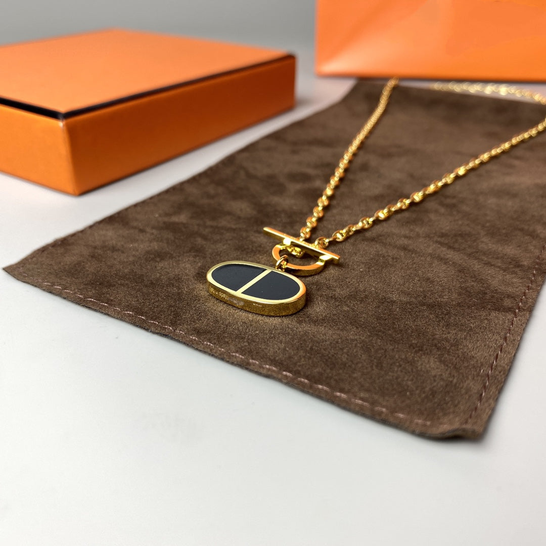 [Love's Uplift]CHAINE VERSO BLACK CERAMIC NECKLACE