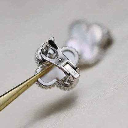 [Love's Uplift]CLOVER MEDIUM 1 MOTIFS  WHITE MOP EARRINGS SILVER
