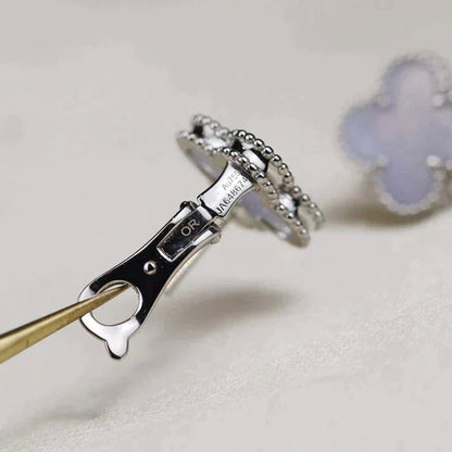[Love's Uplift]CLOVER MEDIUM 1 MOTIFS  WHITE MOP EARRINGS SILVER