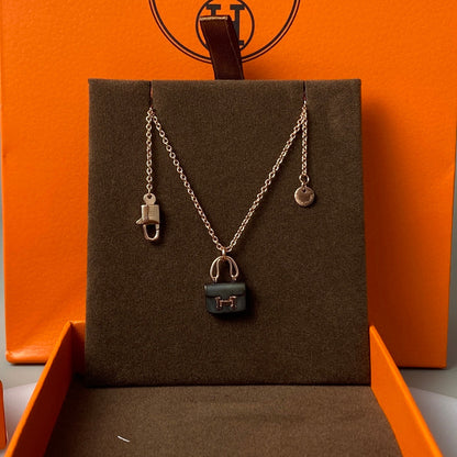 [Love's Uplift]CONSTANCE BLACK PEDANT PINK GOLD NECKLACE