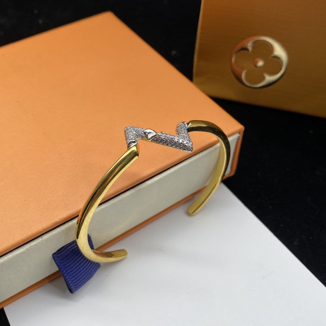 [Love's Uplift]VOLTE UPSITE DOWN DIAMOND GOLD OPEN BRACELET