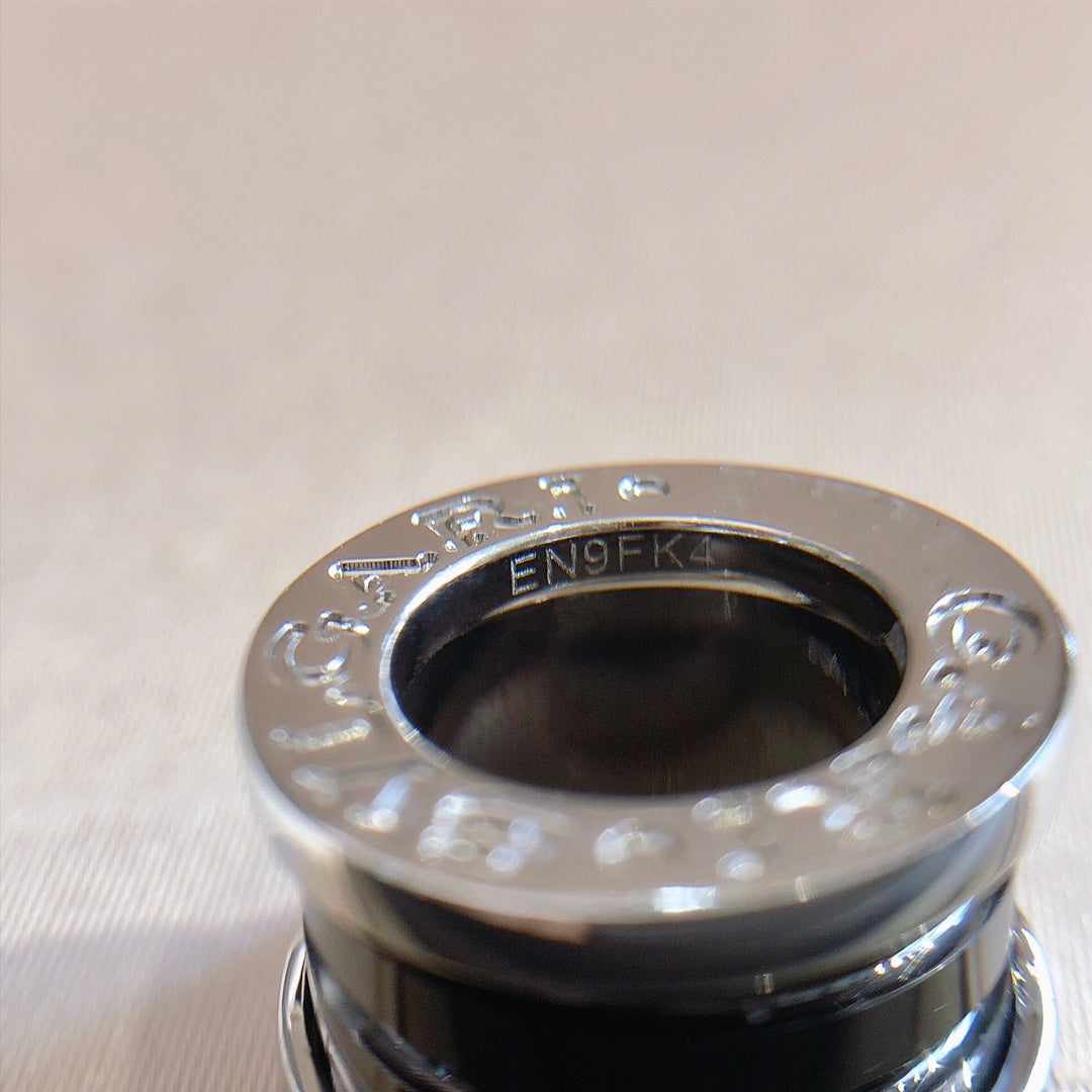 [Love's Uplift]ZERO 1 BLACK CERAMIC SILVER NECKLACE