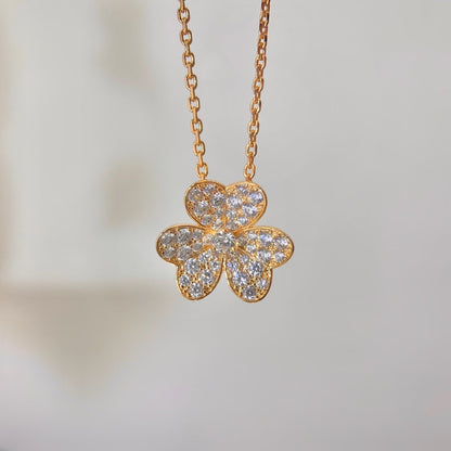[Love's Uplift]FLOWER DIAMOND NECKLACE